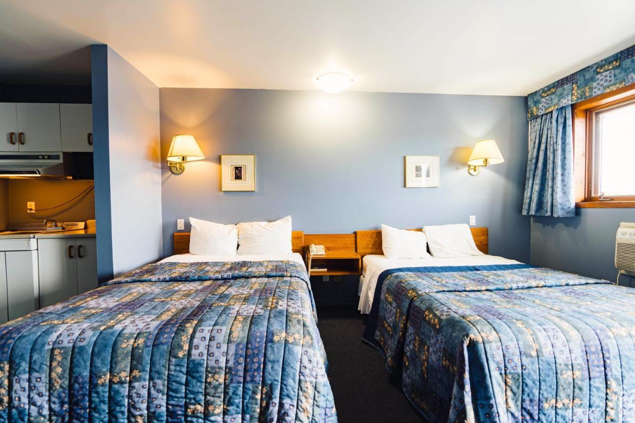 Harris Hotel